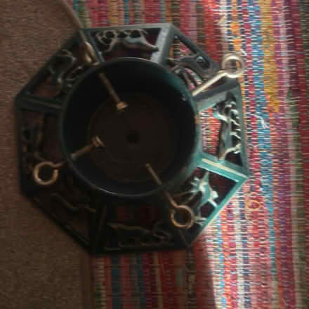 Photo of free Christmas tree stand (Kidlington OX5) #1