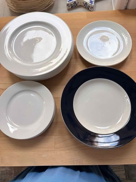Photo of free Various white plates & bowls (hastings TN34) #1