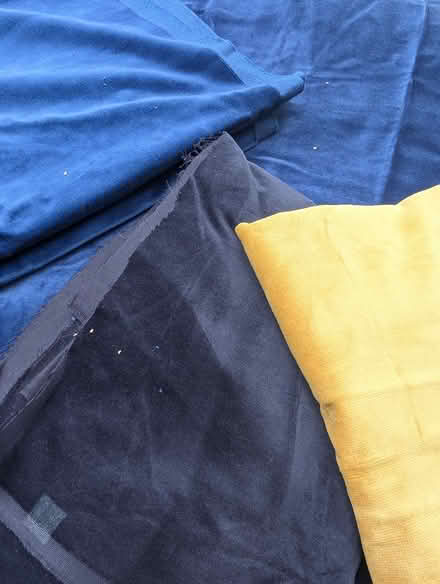 Photo of free vintage velvet fabric (BD16) #3