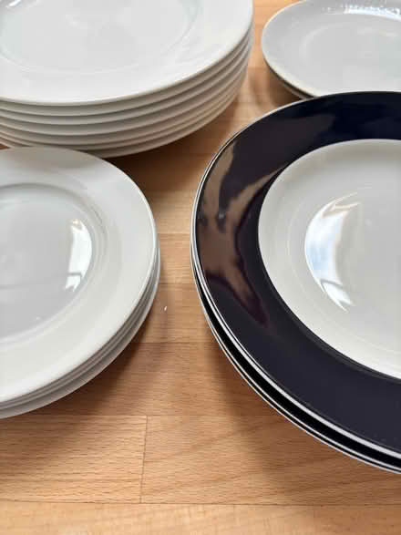 Photo of free Various white plates & bowls (hastings TN34) #2