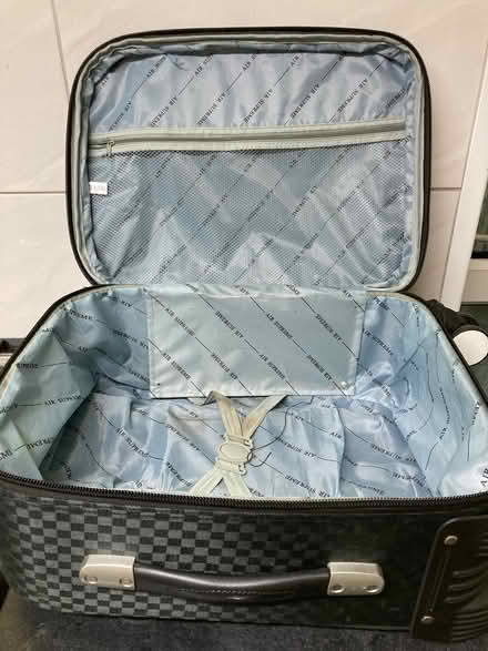 Photo of free Suitcases (damaged/broken handles) (B71 West Bromwich) #3