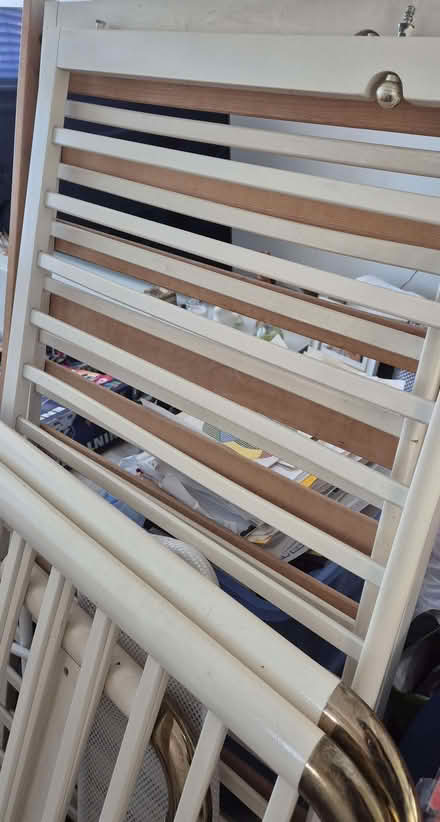 Photo of free Cot/bed with or without mattress white (Farnborough BR6) #2