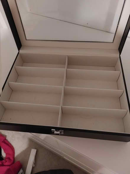Photo of free Sunglasses holder (CH48) #2