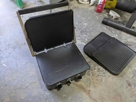 Photo of free Cuisinart Grill #2