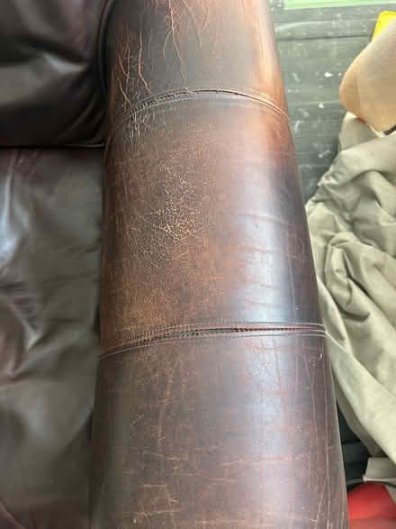 Photo of free Brown leather sofa (Buckhurst Hill IG8) #3