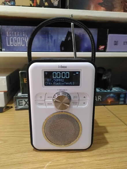 Photo of free Internet Radio (Radio, Bluetooth, AUX) (Surrey Quays SE16) #1