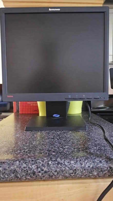 Photo of free 17' computer screen (clarkson lorne park area) #1