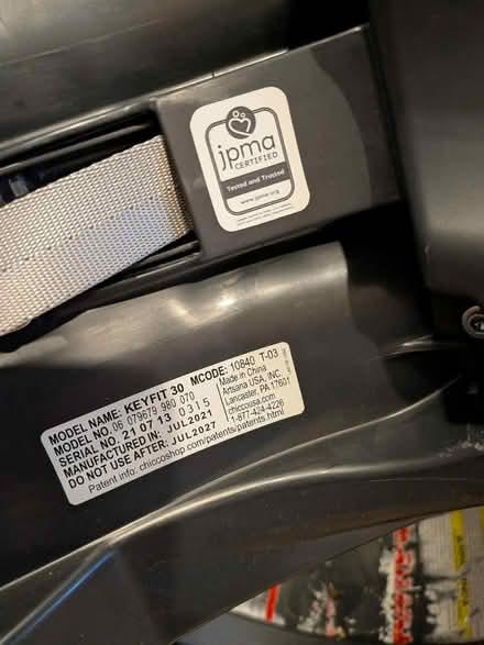 Photo of free Infant car seat w/ stroller base (East Arlington) #4