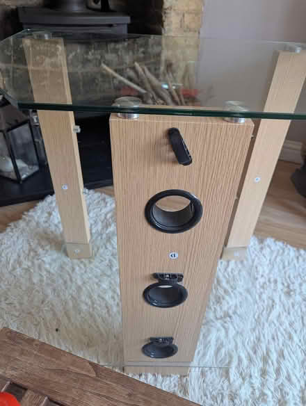 Photo of free glass multi media stand (ME11) #2