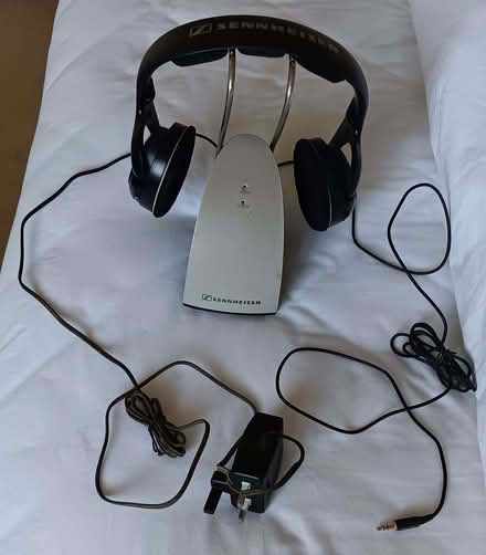 Photo of free Sennheiser Wireless Headphones (Bussage GL6) #1
