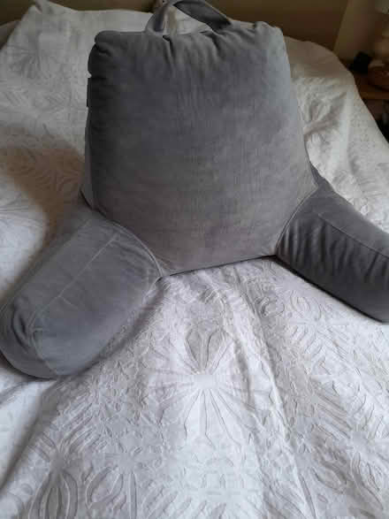 Photo of free reading pillow/ backrest (Dublin 8) #1