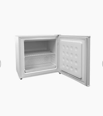 Photo of White counter top working mini freezer (Monkwick CO2) #1