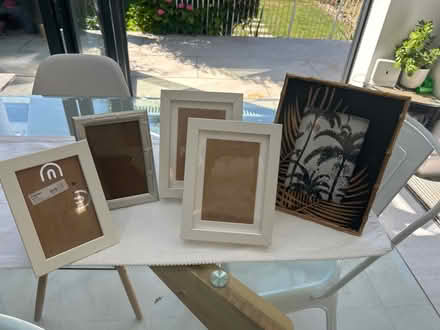 Photo of free 5 Photo Frames (Southend SS9) #1