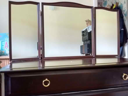 Photo of free chest of drawers with mirror (Garstang PR3) #1