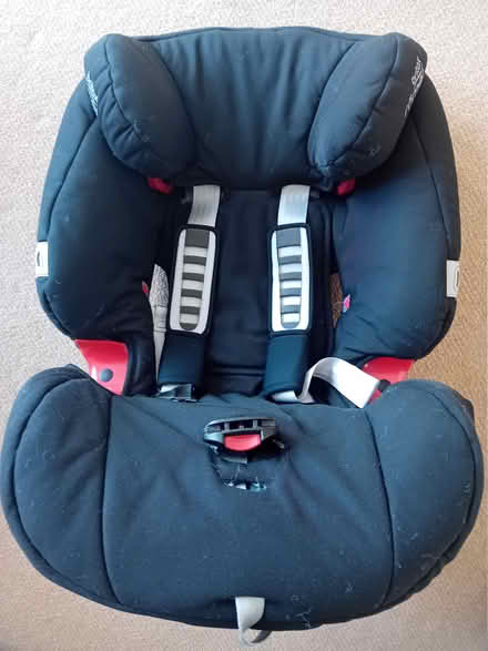 Photo of free Car seat (Brampton, S40) #1