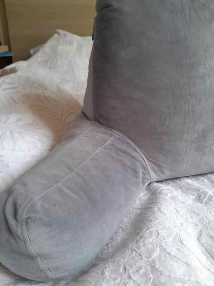 Photo of free reading pillow/ backrest (Dublin 8) #3