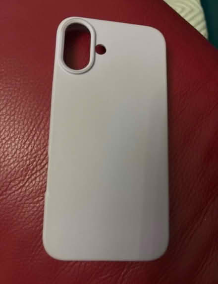 Photo of free iPhone 16 plus case (DA8) #1