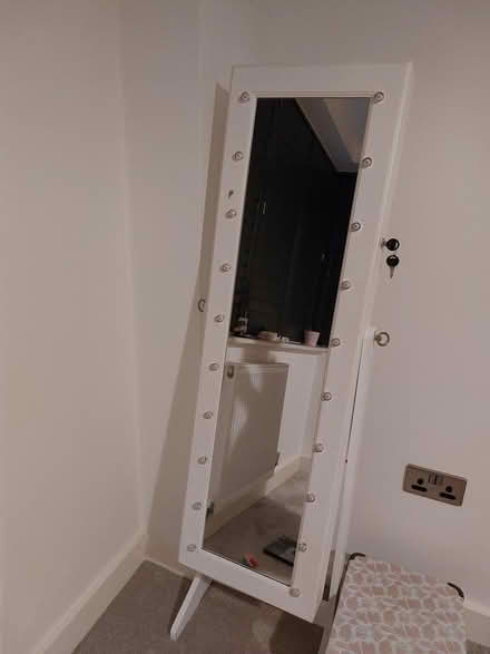 Photo of free Mirror (CH48) #1