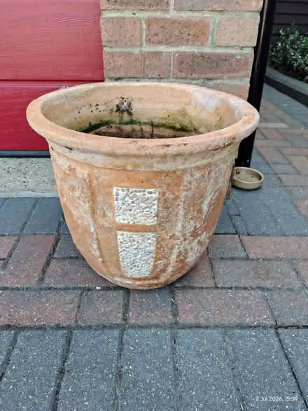 Photo of free Large terracotta garden pot (Medway Drive area NN8) #1