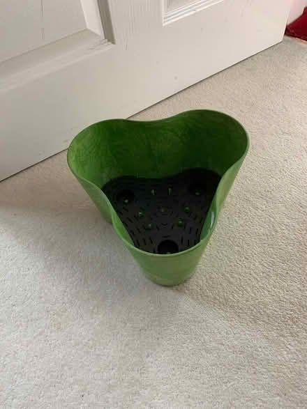 Photo of free Three-Plant Holder (East Morton BD20) #1