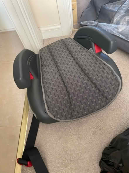 Photo of free Child car seat (SE28) #1