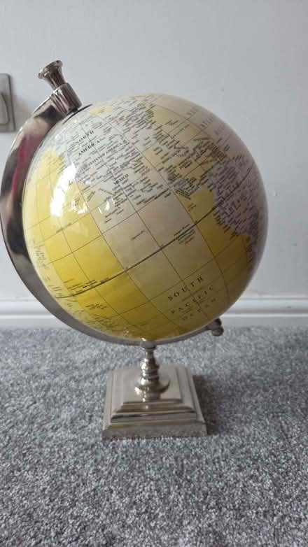 Photo of free Decorative globe (Longford GL2) #1