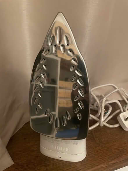 Photo of free Philips steam iron (Norbury) #2