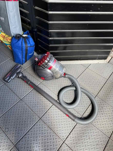 Photo of free Dyson vacuum (Trumpington) #2