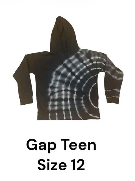 Photo of free Gap Teen (Brooklyn Storage) #1