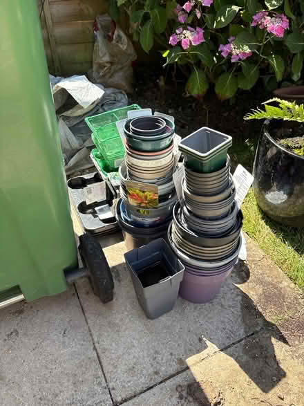 Photo of free Loads of pots (Romsey) #1