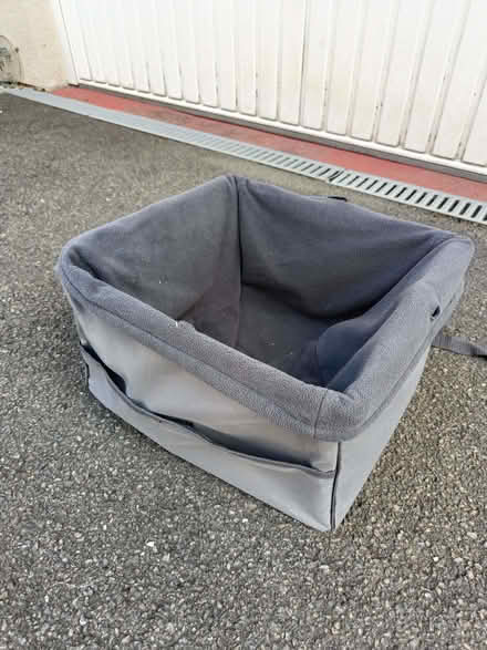 Photo of free Pet basket for car (Abingdon-on-Thames OX14) #2