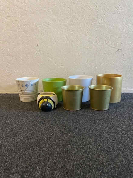 Photo of free Small ceramic plant pots (Mill Hill (NW7)) #1