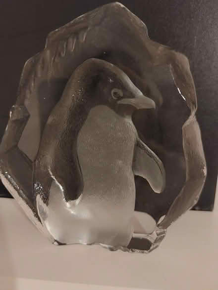 Photo of free Penguin art in glass (CH48) #1