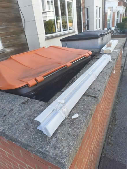 Photo of free 3 venitian blinds (2 wood, 1 métal) (Wandsworth SW18) #4