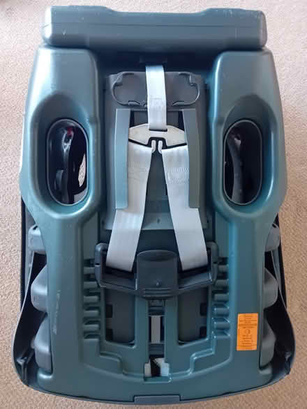 Photo of free Car seat (Brampton, S40) #2