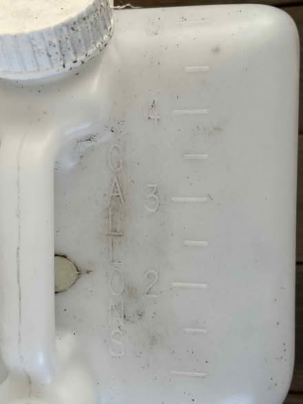 Photo of free 5-gallon liquid container used cap (199 Southern Heights BLVD, SR) #3