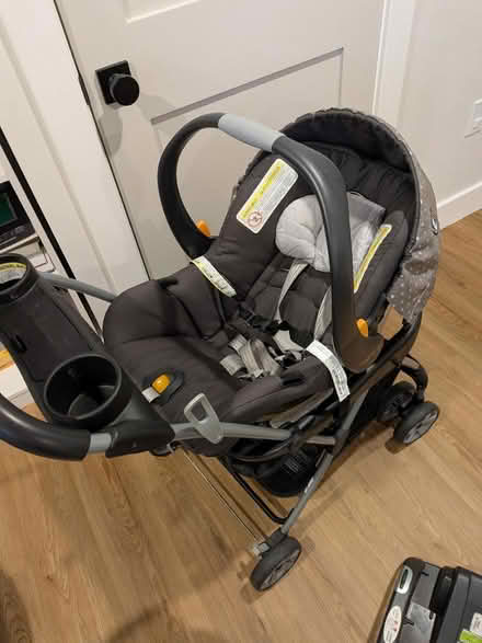 Photo of free Infant car seat w/ stroller base (East Arlington) #1