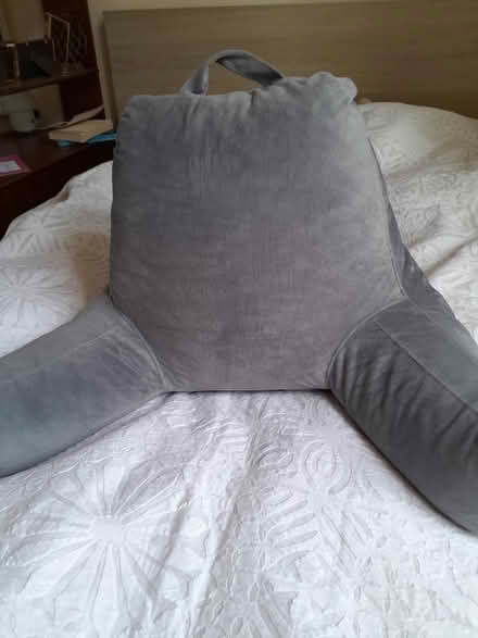 Photo of free reading pillow/ backrest (Dublin 8) #2