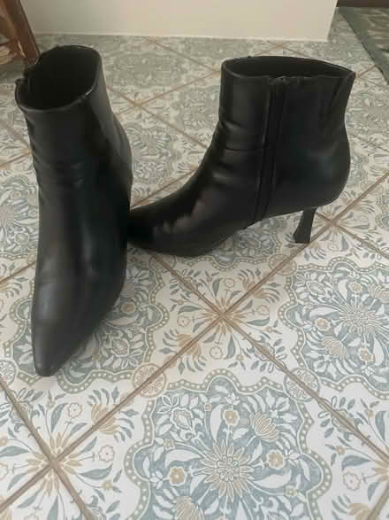 Photo of free Black ankle boots size 7 (Cumnor OX2) #1