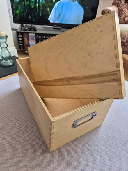Photo of free Small wooden storage box (CR0) #1