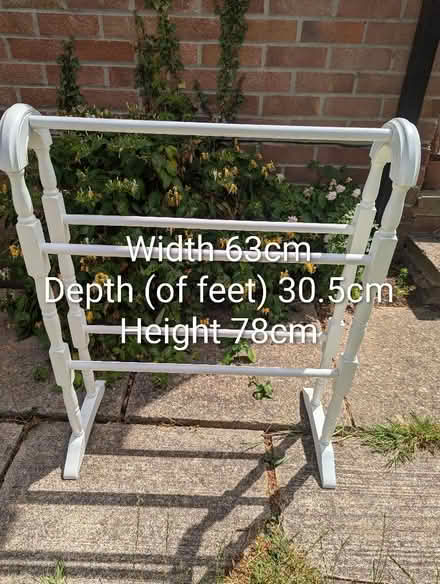 Photo of free Vintage-style towel rail (Comeytrowe CP TA1) #2