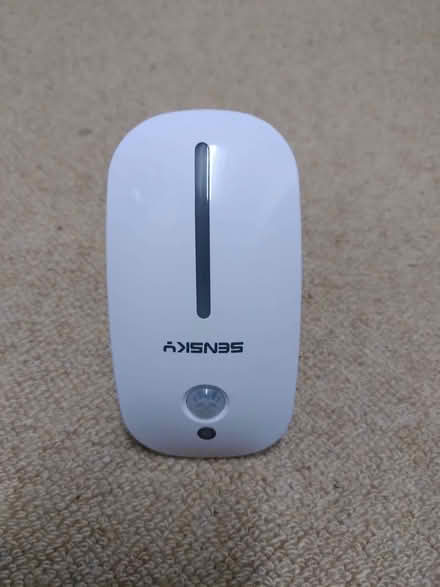 Photo of free LED Night Light (Whitehill EH22) #1