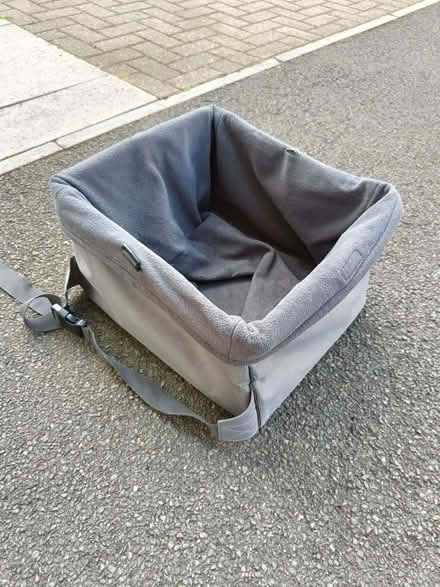 Photo of free Pet basket for car (Abingdon-on-Thames OX14) #1