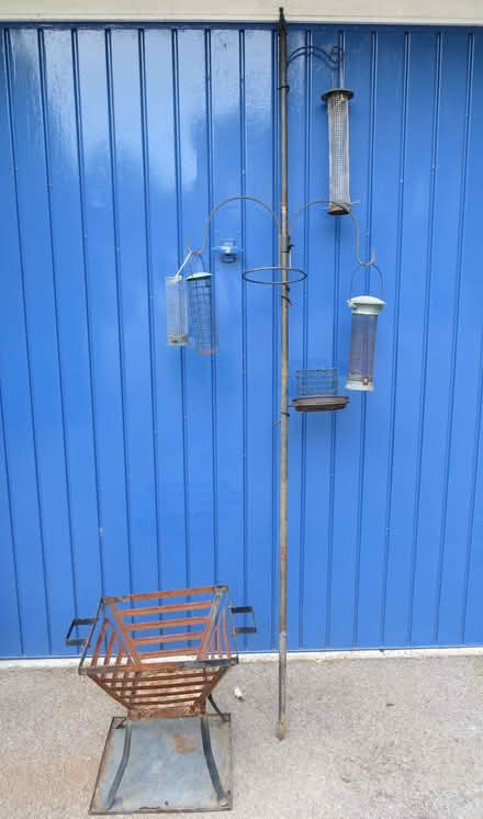 Photo of free multi bird feeder pole & fire pit ~ gu16 frimley (Farnborough GU14) #2