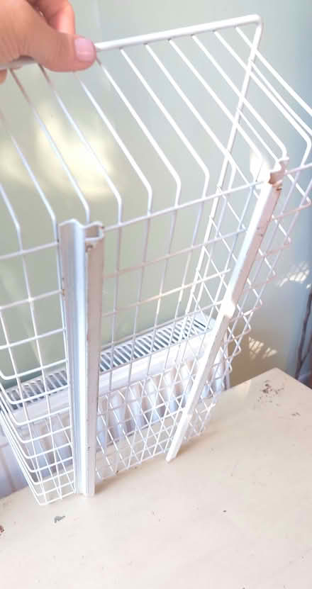 Photo of free white wire basket (Oswestry SY11) #4