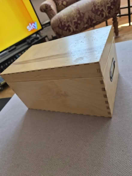 Photo of free Small wooden storage box (CR0) #2