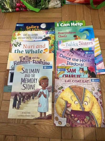 Photo of free PJ Library kids’ books (Upper West Side) #1