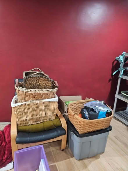 Photo of free Dressers (Woodbridge nj) #3
