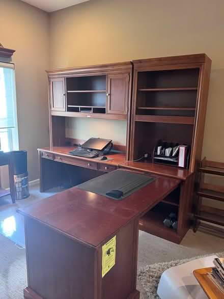 Photo of free Desk with Hutch (Athens/Richmond Road) #1
