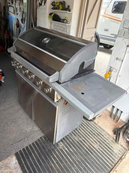 Photo of free BBQ - Large (Frankton CV23) #2